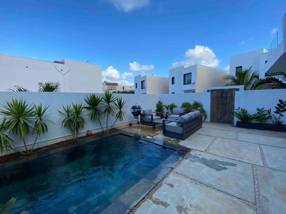 Magnifique Villa Avec Piscine Гранд Байе Екстериор снимка